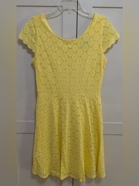 Ronni Nicole Lemon Yellow Lace Fit & Flare Dress. Size-10